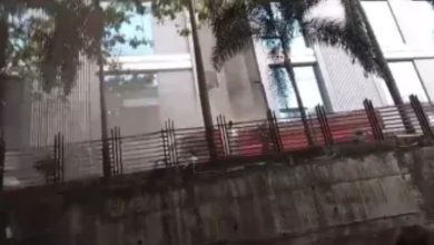 ઘાટકોપર પશ્ચિમમાં બહુમાળી બિલ્ડિંગમાં ભીષણ આગ, અનેક લોકો ફસાયાની ભીતિ