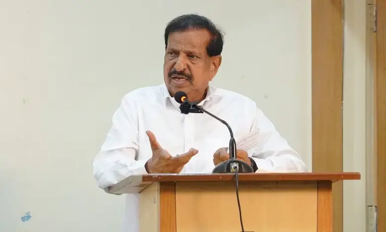 Ganesh Naik officials incompetent