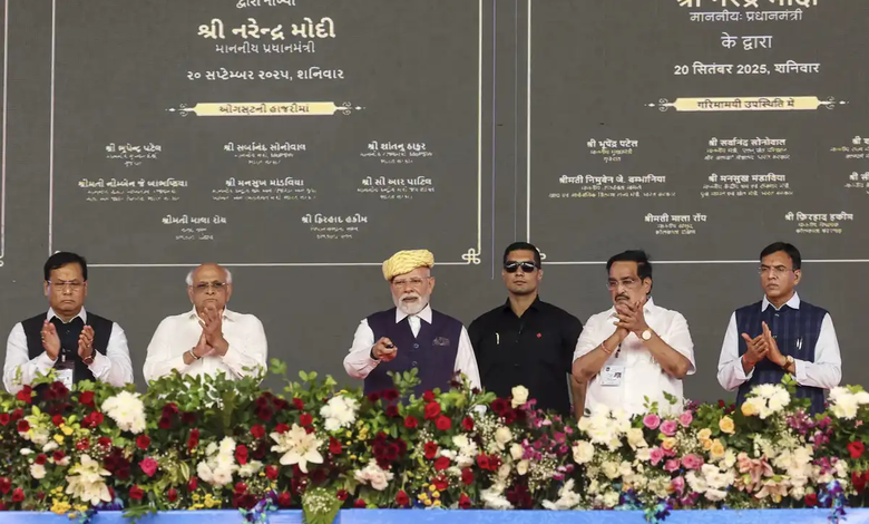 ગુજરાત વિકાસ સપ્તાહ દરમિયાન ₹ ૧૩૦ કરોડથી વધુના કાર્યોનું લોકાર્પણ અને ખાતમુહૂર્ત કરતો વિકાસ રથ