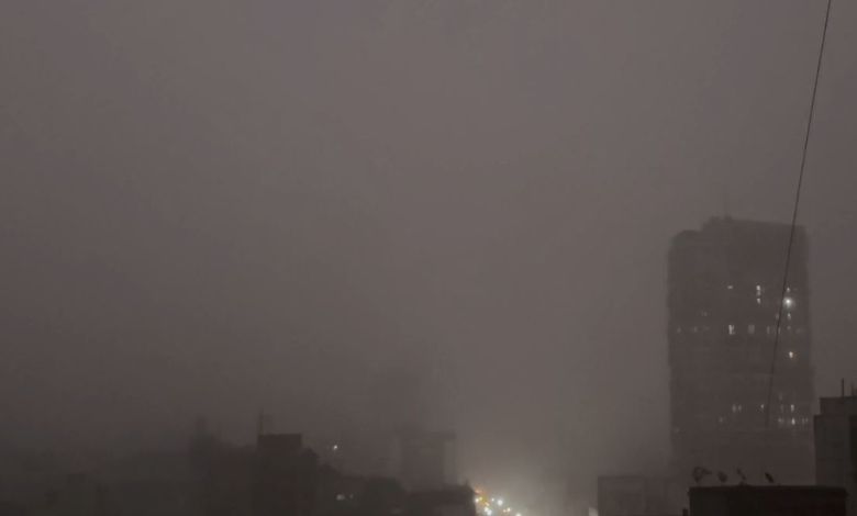 Rain disrupts Diwali celebrations Heavy rain with thunder and lightning in the state including Mumbai