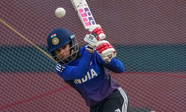 Women's World Cup: Hosts India and number one Australia clash on Sunday