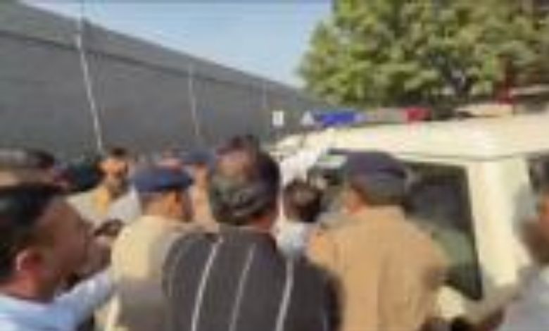 MNS Workers Booked for Barging into ABVP Office