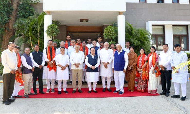 Know the introduction of the new members of the Gujarat cabinet in one click