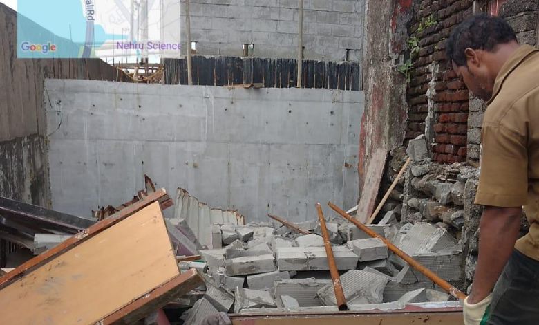 Mumbai Municipal Corporation Demolishes 169 Illegal Structures