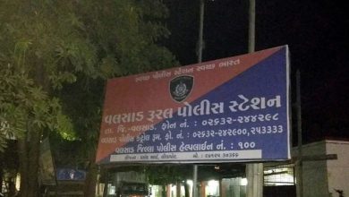 વલસાડમાં CNG ટેન્કમાં ચોરખાનું બનાવી દારૂની ખેપ! પોલીસે બુટલેગરનો 'છૂપો પ્લાન' પકડ્યો
