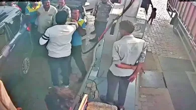 રાજસ્થાનના અધિકારી છોટુ લાલ શર્માએ CNG પંપના કર્મચારીને થપ્પડ મારી, ત્યારબાદ સસ્પેન્ડ થયા