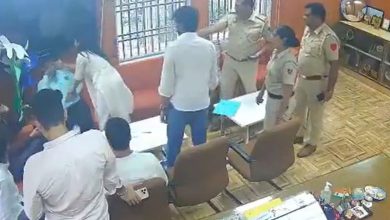 દિલ્હીની દીપિકાએ પ્રોફેસરને માર્યો લાફોઃ ટીચર્સ-સ્ટુડન્ટ્સ બન્નેમાં રોષ, કમિટી દ્વારા તપાસની માગણી