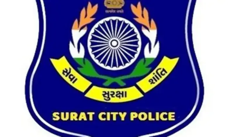 સુરત પોલીસ કંટ્રોલ રૂમમાં CCTV ફૂટેજ દ્વારા ચોરી અટકાવવા મોનિટરિંગ કરી રહી છે