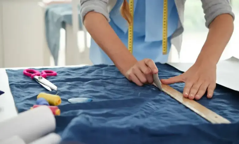 આવ ભાણા આવ! પ્રાથમિક શાળાના અભ્યાસ દરમિયાન શાહબુદ્દીન રાઠોડનો આ પાઠ ઘણા લોકો ભણ્યા હશે. આ પાઠમાં એક બાળક મોચી પાસે બુટ સીવડાવવા મૂકે છે.