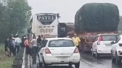 Three killed, 15 injured in accident near Kanbha on Ahmedabad-Vadodara Express Highway