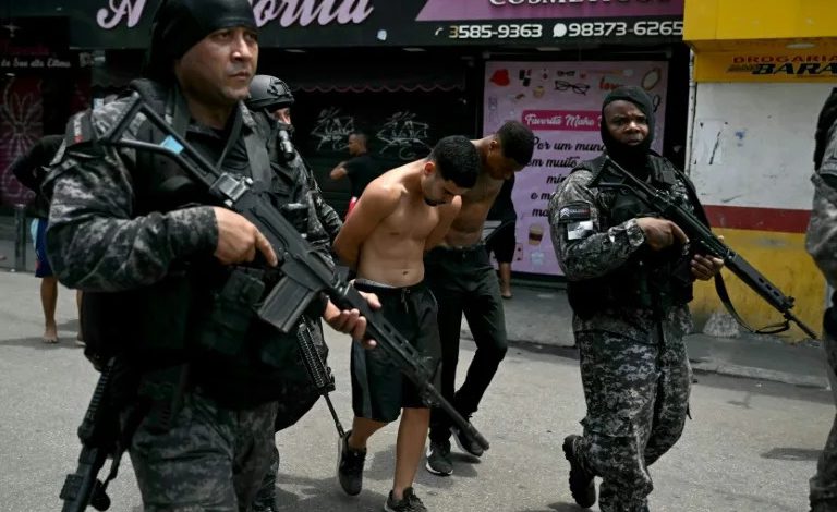 Brazil Rio de Janeiro Police raid drug smuggling gang 64 people killed