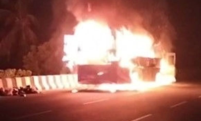 Jaisalmer-like accident in Nadiad, driver's punctuality saved lives of passengers