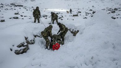 કાશ્મીરમાં આતંકવાદ વિરોધી ઓપરેશનમાં ગુમ થયેલા એક જવાનનો મૃતદેહ મળ્યો, હજુ એકની શોધખોળ