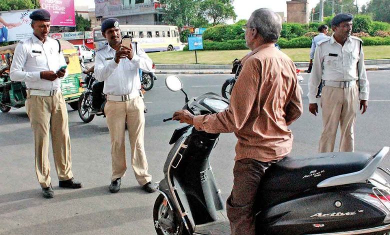 પોલીસની નવી ઝુંબેશ: દંડ ન ભરનારા વાહનચાલકોના ઘરે હવે 'ખાસ મહેમાન' આવશે!