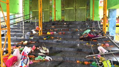 આંધ્રપ્રદેશના વેંકટેશ્વર સ્વામી મંદિરમાં ભાગદોડ બાદ શ્રધ્ધાળુઓના પ્રવેશ પર પ્રતિબંધ