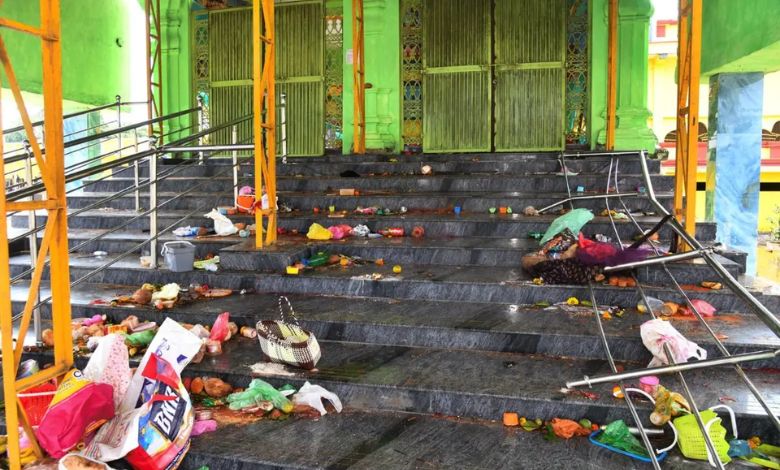 આંધ્રપ્રદેશના વેંકટેશ્વર સ્વામી મંદિરમાં ભાગદોડ બાદ શ્રધ્ધાળુઓના પ્રવેશ પર પ્રતિબંધ