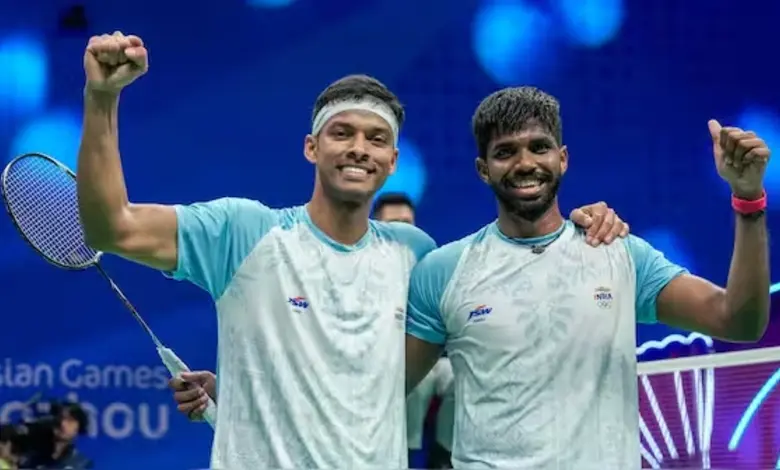ઓસ્ટ્રેલિયન ઓપન બેડમિન્ટન ટુર્નામેન્ટમાં રમતા ભારતીય શટલર સાત્વિકસાઈરાજ રંકીરેડ્ડી અને ચિરાગ શેટ્ટીનો ફોટો.