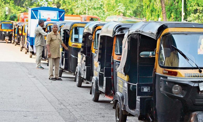મુંબઈમાં CNG પુરવઠો ઠપ્પ થતા ઓટો-ટેક્સી ચાલકોએ ડબલ ભાડા વસૂલ્યા; મુસાફરોને હાલાકી
