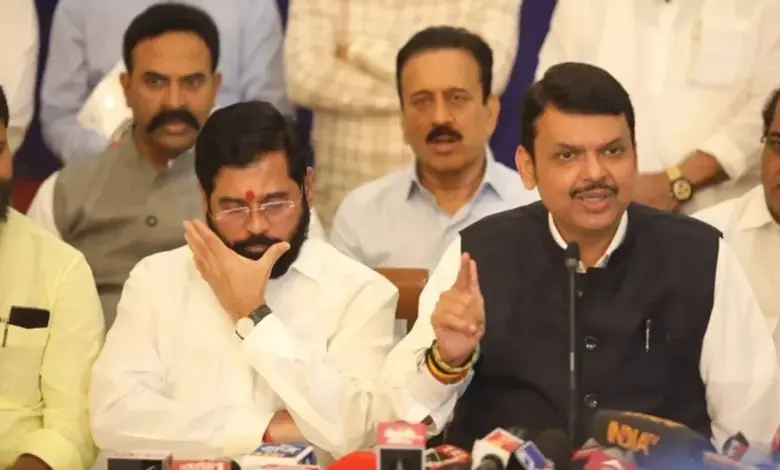 એનસીપી (એસપી)ના પ્રવક્તા ક્લાઈડ ક્રાસ્ટો એકનાથ શિંદે અને ભાજપના સંબંધો વિશે નિવેદન આપતાં.