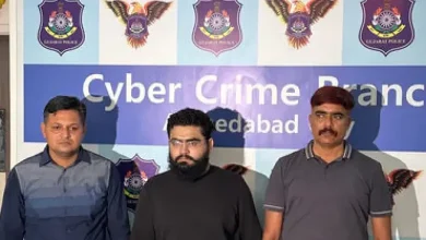આંતરરાજ્ય સાયબર ફ્રોડ કેસમાં ઝડપાયેલા ભાવનગર જિલ્લા NSUI પ્રમુખ અર્શમાન ખાનની તસવીર.
