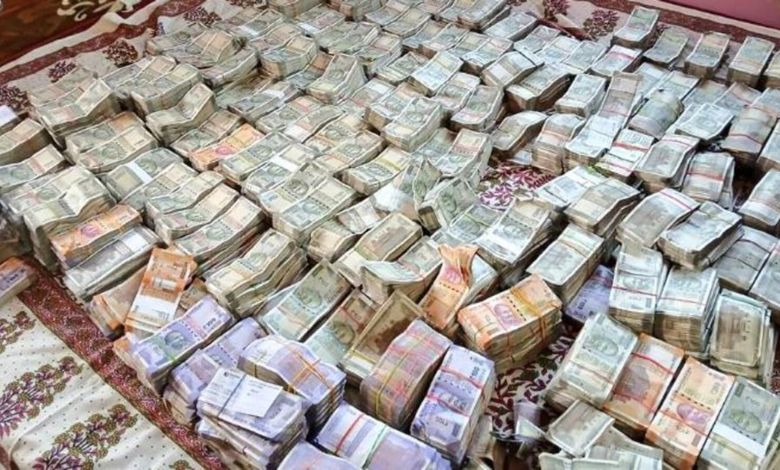 બિહારમાં ચૂંટણી ધમધમાટ વચ્ચે GRP-RPFની મોટી કાર્યવાહી, વૈશાલી એક્સપ્રેસમાંથી એક કોરડ સાથે ઝડપાયો વ્યક્તિ