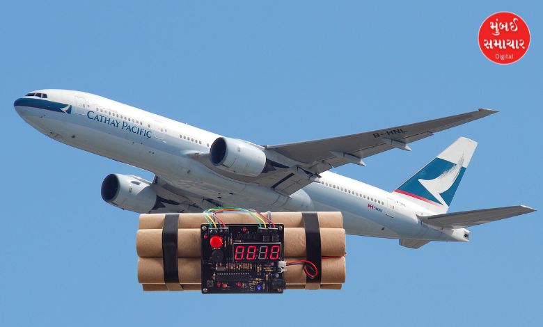 એર ઇન્ડિયાની ફ્લાઇટ બોમ્બની ધમકી પછી દિલ્હી એરપોર્ટ પર સુરક્ષિત ઉતરાણ કરતી હોય તેવું દ્રશ્ય