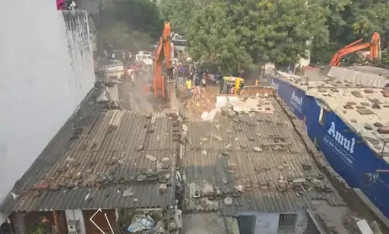 કોમનવેલ્થની જાહેરાત બાદ અમદાવાદમાં ડેવલપમેન્ટનો ધમધમાટ શરૂ, મોટેરા સ્ટેડિયમ નજીક ગેરકાયદે બાંધકામો પર બુલડોઝર ફેરવાયું