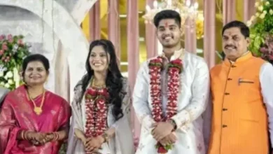 મધ્ય પ્રદેશના મુખ્ય પ્રધાન મોહન યાદવના નાના દીકરા ડૉ. અભિમન્યુ યાદવે આજે ઉજ્જૈનમાં સાદગીવાળા લગ્નનો અનોખો દાખલો બેસાડ્યો છે. મોહન યાદવે પોતાના દીકરાના લગ્ન માટે