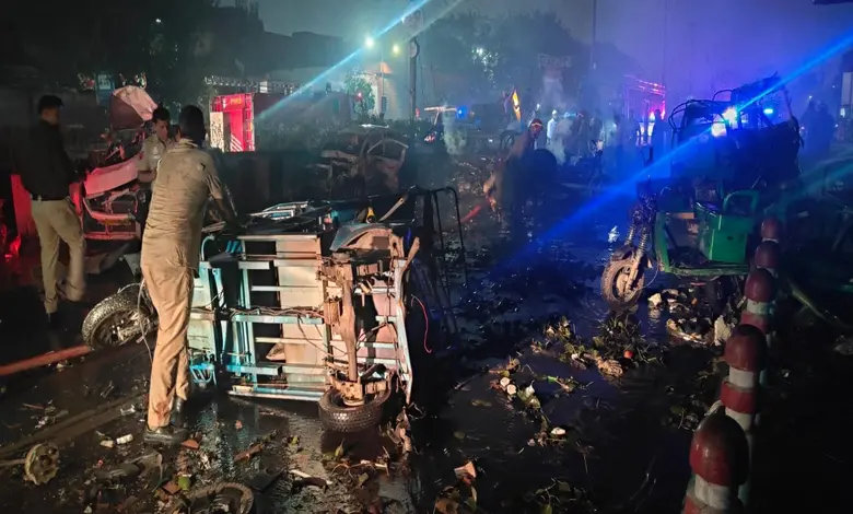 દિલ્હી બ્લાસ્ટ, લોકોની નજર સામે માણસોના ફુરચા ઉડ્યાં, અંગો હવામાં ફંગોળાઈને જમીન પર પડ્યાં