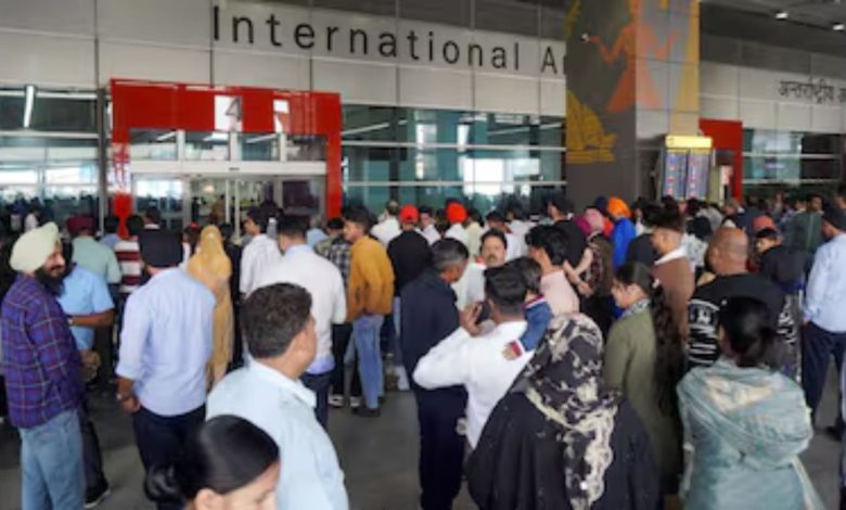 તો આ કારણે ઠપ થઈ હતી IGI એરપોર્ટની સિસ્ટમ, ATCની ચેતવણી બાદ પણ ન થયું સમાધાન