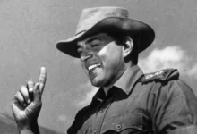 બોલીવૂડ એક્ટર ધર્મેન્દ્રએ 89 વર્ષે આપણી વચ્ચે સદેહે વિદાય લીધી પરંતુ પોતાની આગવી એક્ટિંગ સ્કિલથી ફેન્સના દિલોમાં દિમાગમાં તો હંમેશા જીવંત રહેશે. પોતાના લાંબા ફિલ્મી કરિયરમાં