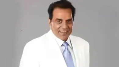 બોલીવૂડના દિગ્ગજ અભિનેતા ધર્મેન્દ્રએ 89 વર્ષે છેલ્લાં શ્વાસ લીધા હતા. ધરમપાજીએ પોતાના અભિનયથી ફેન્સના દિલોમાં એક અલગ જગ્યા બનાવી હતી અને તેમની ગણતરી ફિલ્મ ઈન્ડસ્ટ્રીના