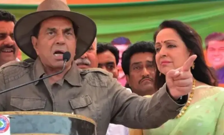 બોલીવુડના સૌથી લોકપ્રિય અને 'હિ-મેન' તરીકે જાણીતા દિગ્ગજ અભિનેતા ધર્મેન્દ્ર દેઓલનું 89 વર્ષની વયે નિધન થયું છે. છેલ્લા કેટલાક દિવસોથી તેમની તબિયત નાદુરસ્ત ચાલી રહી હતી