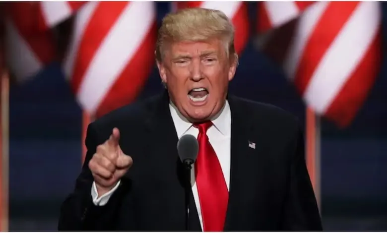 ભારતે રશિયા સાથે વેપાર કરતા અમેરિકાએ ભારે ટેરિફ ઝીંક્યો છે. જયારે તેની બાદ અમેરિકાના રાષ્ટ્રપતિ ડોનાલ્ડ ટ્રમ્પે અન્ય બે દેશોને પણ રશિયા સાથે વેપાર કરવા બદલ ભારે ટેરિફનો