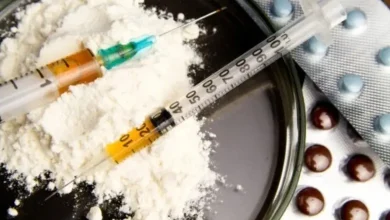 નવી મુંબઈમાં ₹1.35 કરોડના હેરોઇન ડ્રગ્સ સાથે પકડાયેલ આરોપી વિક્રમજીતસિંહ અમરિકસિંહની ધરપકડ દર્શાવતો ફોટો.