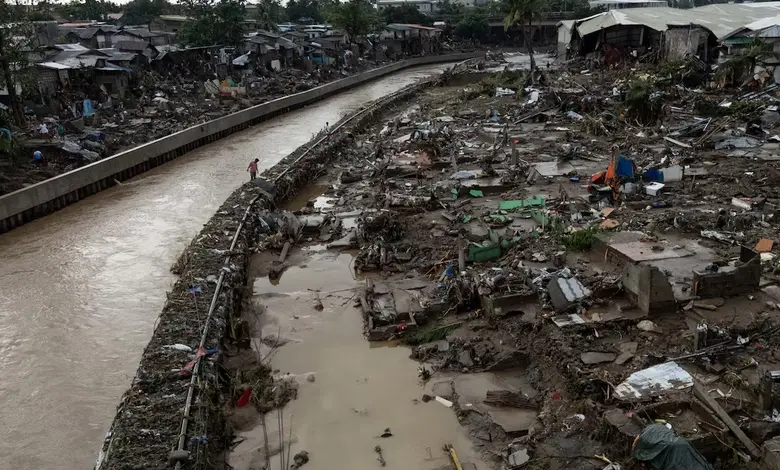 ફિલિપાઇન્સમાં વાવાઝોડા બાદ પૂર અને વિનાશ