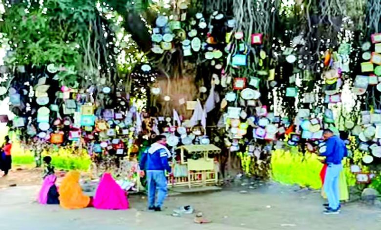 Focus: God saves everyone's time in this temple!