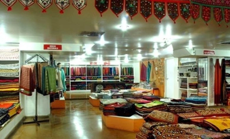 ગરવી ગુર્જરીની કમાલ: ૭ મહિનામાં ₹૧૭ કરોડથી વધુની સ્વદેશી હાથશાળ-હસ્તકલાનું ધૂમ વેચાણ!