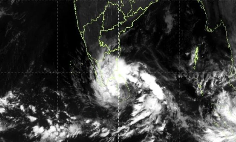 દક્ષિણમાં 'દિત્વા'નું સંકટ: તમિલનાડુ, આંધ્રમાં આજે અને કાલે અતિભારે વરસાદનું એલર્ટ!