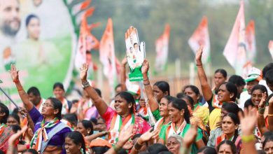 2014માં કૉંગ્રેસ કેવી રીતે હારી? પૂર્વ કૉંગ્રેસી સાંસદે આપ્યું ચોંકાવનારું કારણ નવી દિલ્હી: છેલ્લી ત્રણ ટર્મથી કૉંગ્રેસ કેન્દ્રમાં પોતાની સરકાર બનાવવાનું સપનું જોઈ રહી છે. પરંતુ તેને સતત નિષ્ફળતા હાથ લાગી રહી છે. આ નિષ્ફળતાની શરૂઆત 2014ની લોકસભાની ચૂંટણીથી થઈ હતી. જોકે, હવે 11 વર્ષ બાદ કૉંગ્રેસના ભૂતપૂર્વ રાજ્યસભા સાંસદ કુમાર કેતકરે 2014ની લોકસભાની ચૂંટણીને લઈને એક મોટો અને સનસનાટીપૂર્ણ દાવો કર્યો છે.