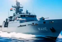 સ્વદેશી યુદ્ધ જહાજ આઇએનએસ માહે ભારતીય નૌકાદળમાં સામેલ થતાં.