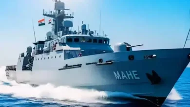 સ્વદેશી યુદ્ધ જહાજ આઇએનએસ માહે ભારતીય નૌકાદળમાં સામેલ થતાં.