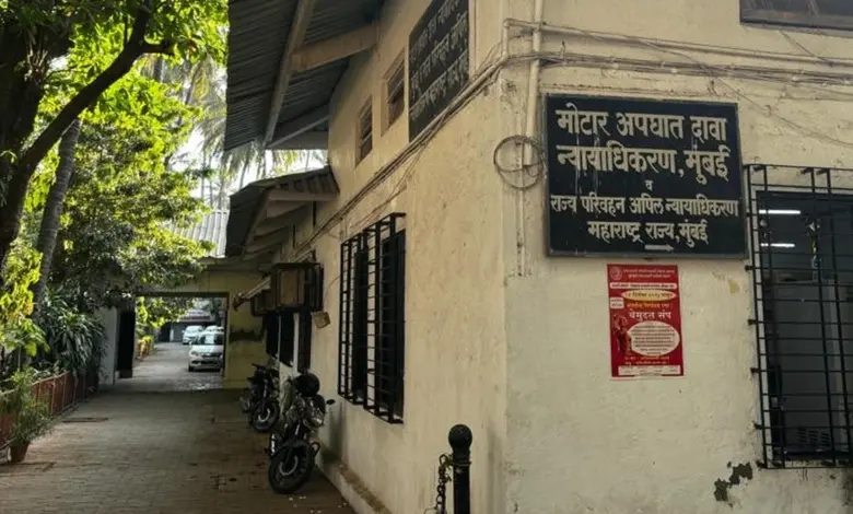 રિવર્સ બસ અડફેટે મૃત્યુ પામેલા આઇટી પ્રોફેશનલના પરિવારને વળતરનો આદેશ