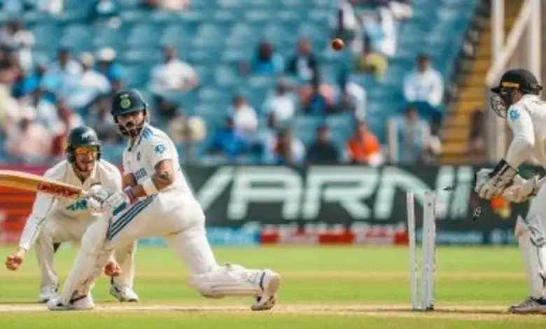 ભારતીય બેટ્સમેન સ્પિન બોલિંગ સામે બેટિંગ કરી રહ્યો છે, જે ભારતીય બેટર સ્પિન રમવાની આવડત ગુમાવી રહ્યા હોવાના સંકેત આપે છે.