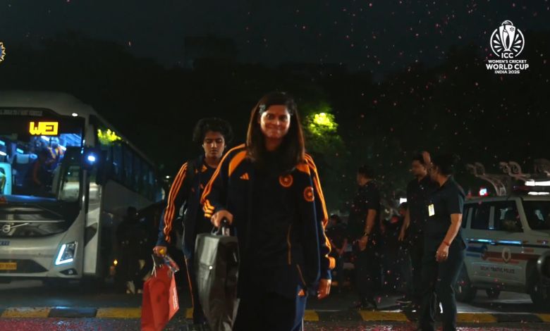 પીએમ મોદીને મળવા દિલ્હી પહોંચી ભારતની વર્લ્ડ ચૅમ્પિયન ટીમ