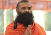 The Mahant of Junagadh Ashram left without saying anything again.