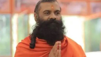 The Mahant of Junagadh Ashram left without saying anything again.