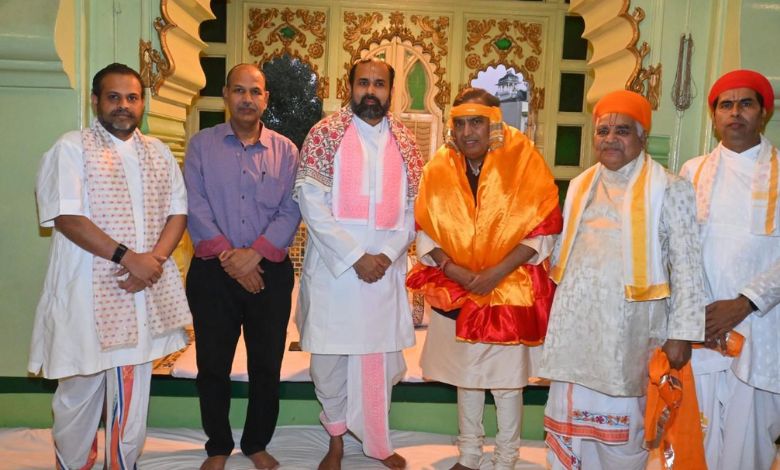 Mukesh Ambani donates ₹15 crore to Shrinathji Temple