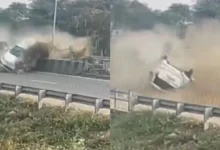 ગુજરાતમાં છેલ્લા એક વર્ષમાં માર્ગ અકસ્માતની અનેક ઘટનાઓ પ્રકાશમાં આવતી રહે છે. આ દરમિયાન ફરી એક અકસ્માતની ઘટના પ્રકાશમાં આવી છે. વિગતે વાત કરવામાં આવે તો, પાલનપુર-ડિસા હાઈવે પર એક ગોઝારો અકસ્માત થયો છે. ડ્રાઈવિંગ વખતે કરેલી નાની