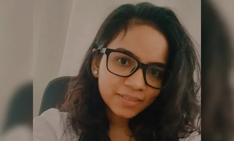 સુરતમાં ડોક્ટર રાધિકાની આત્મહત્યા: સરથાણાના કેફેમાં બિલ્ડિંગના નવમા માળેથી કૂદીને આત્મહત્યા કરનાર ફિઝિયોથેરાપિસ્ટ યુવતી